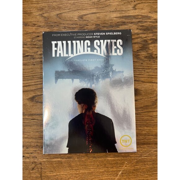 Falling Skies Complete Season 1 DVD Set Noah Wyle Steven Spielberg Pre-Owned - Picture 1 of 4